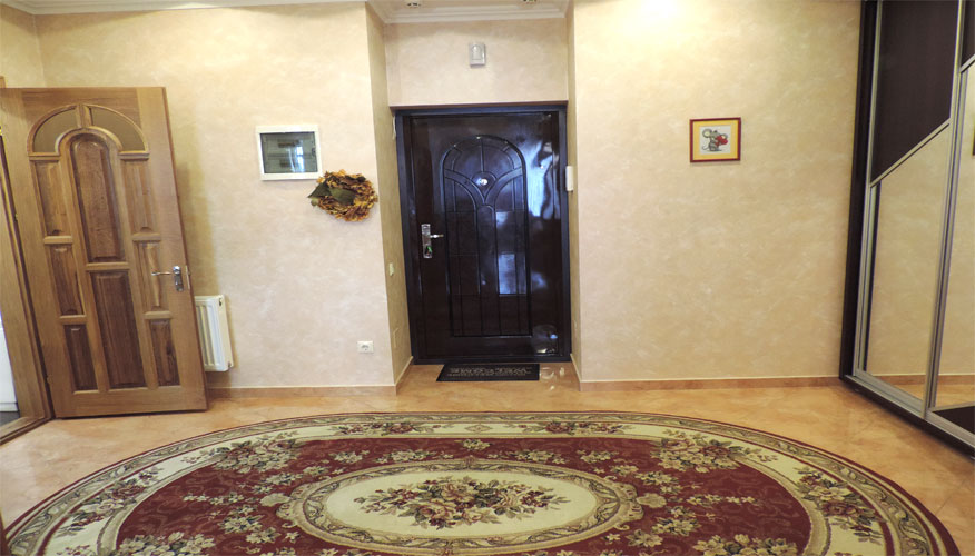 Decebal Studio Apartment este un apartament de 1 cameră de inchiriat in Chisinau, Moldova